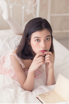 恶狼嘴里的小白兔